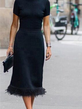 STYLEWE Black Short-Sleeve Midi Dress with Feather Hem